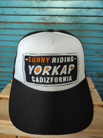 YORKAP - GORRA "TRUCKER" NEGRO/BLANCO